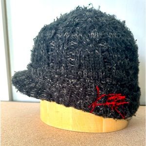 KIRRA beanie with brim